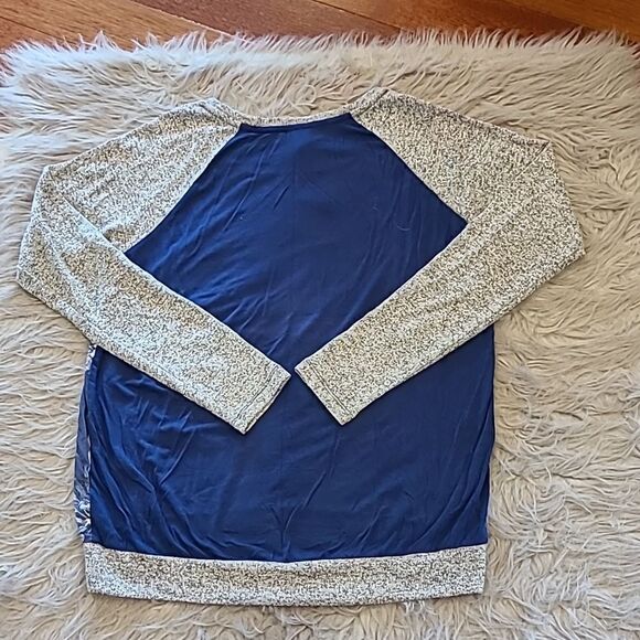 Kut from‎ the kloth blue and gray floral print soft rayon long sleeve shirt - Picture 5 of 5